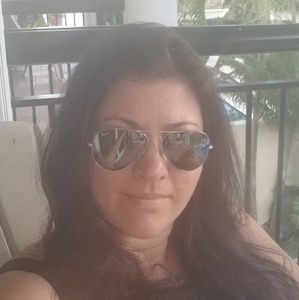 Meet your Posher, Debra